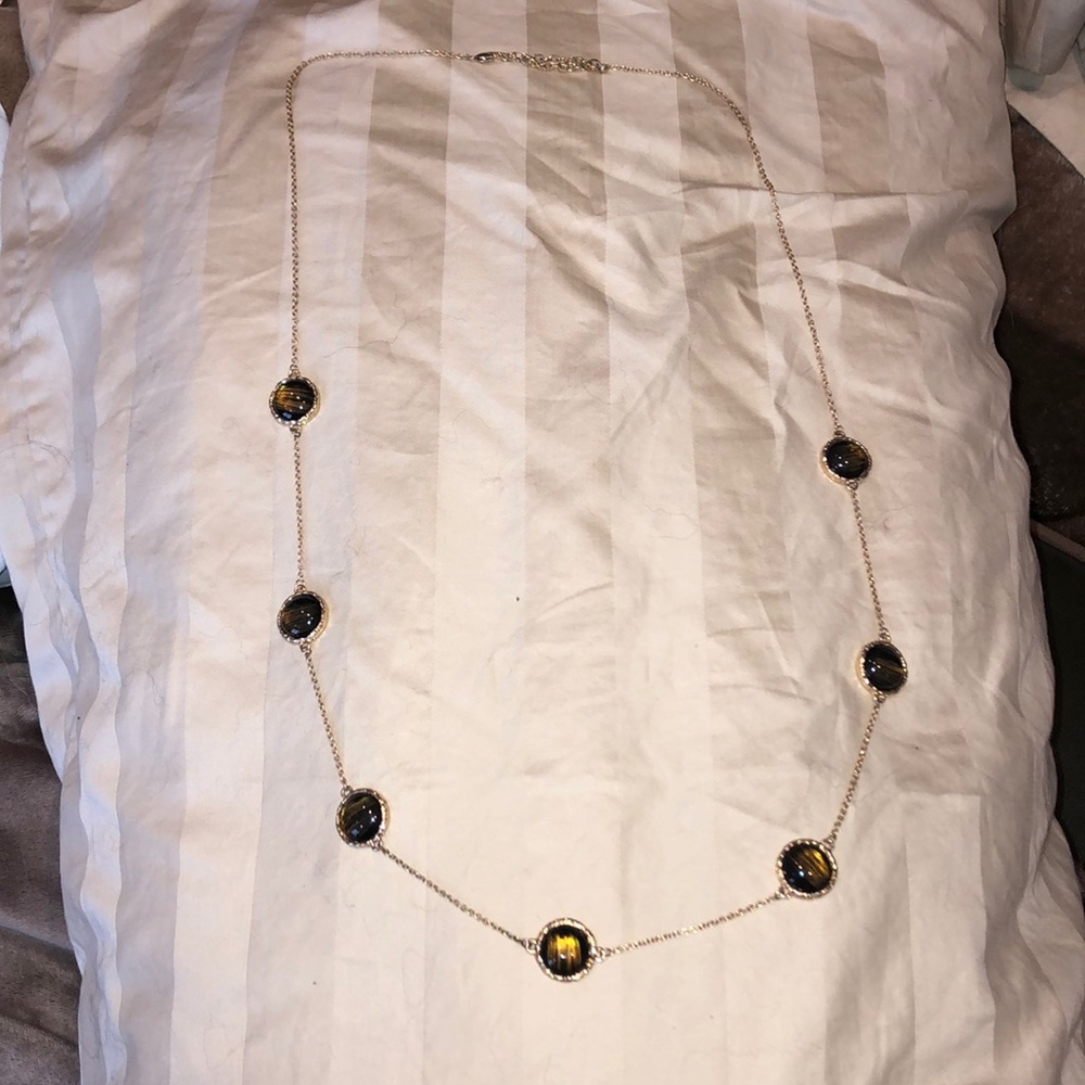 Long statement necklace - Picture 2 of 5